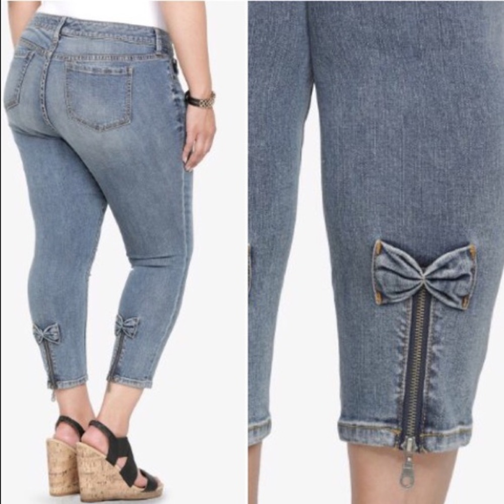 Torrid Ankle Bow & Zip Crop Jeans
